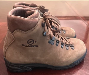 Scarpa Hiking Boots Brown Nubuck with Durable Sole Size 37.5 EU/7 US Tan Suede - Picture 1 of 18