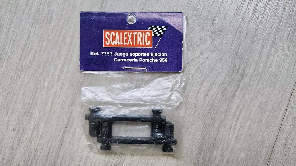 SRS BLISTER REF 7161 CARROCERÍA PORSCHE 956 SCALEXTRIC EXIN SOPORTES FIJACION - Imagen 1 de 1