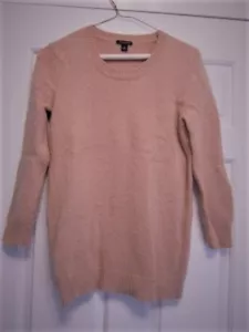 Women's sweater, Wool blend, ANN TAYLOR, Salmon Pink W. GOLD THREADS, Size M - Picture 1 of 2