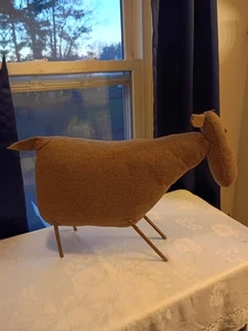 Cordero de campo grande hecho a mano cuerpo sólido/fieltro grueso/piernas palo/ojos de cuentas 16"Tx21" L  - Imagen 1 de 15