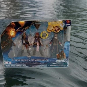 Pirates of the Caribbean Stranger Tides 3-pack 4-in figures 2011 Jakks.......248 - Picture 1 of 6