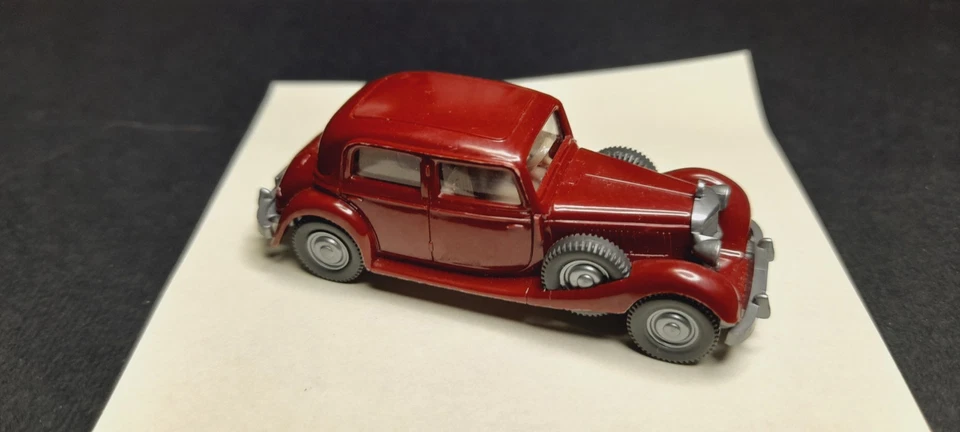 WIKING  BERLIN W - MERCEDES 260 D - COME NUOVA - Immagine 1 di 4