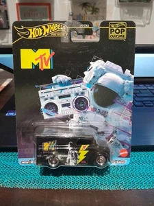HOT WHEELS DAIRY DELIVERY - Picture 1 of 2
