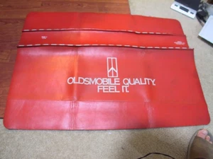 Oldsmobile Mechanics Fender Cover Crest Emblem Accessory Badge GM Rocket 442 USA - Bild 1 von 4
