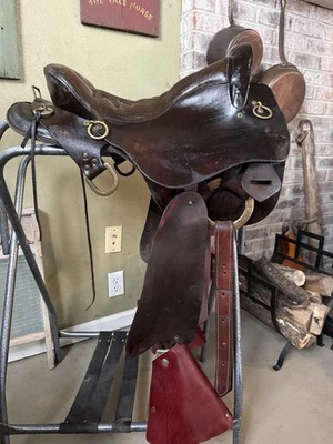 Sillín Tucker Endurance 16,5 asientos árbol mediano  Foto 1 de 4