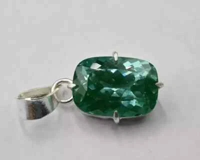 Verde Naturale Zaffiro 31 Cuscino CT Taglio 925 Argento Massiccio Ciondolo Gemma - Immagine 1 di 4