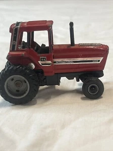 VINTAGE INTERNATIONAL HARVESTER IH 5088 TRACTOR 1:64 - Picture 1 of 6