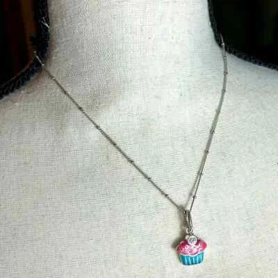 Collar Brighton y Dije Cupcake Cristal Plateado Esmalte 17" Delicada Cadena Foto 1 de 4