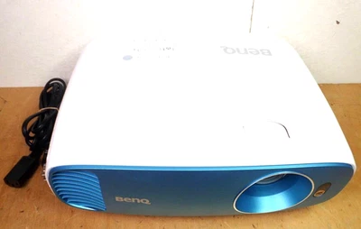 BenQ TK800 True 4K UHD HDR Home Entertainment Projector - Image 1 of 4