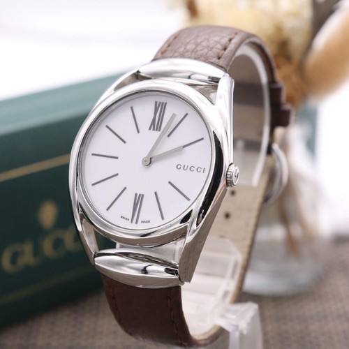 Orologio Gucci Battery Horsebit 140.4 cinturino u funzionante pulito nessun danno