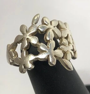 Sterling Silver Flower Cluster Ring Size 7.5 - Picture 1 of 8
