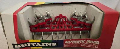 Gran Bretaña 1:32 Equipo Agrícola Cultivador Plegable 9550 Foto 1 de 4