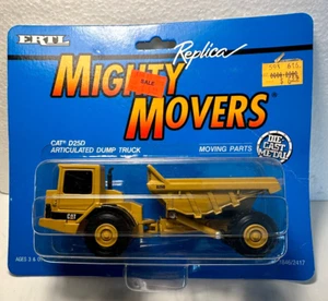 Ertl Mighty Movers Replica Cat D25D Knickgelenkter Muldenkipper. - Bild 1 von 2