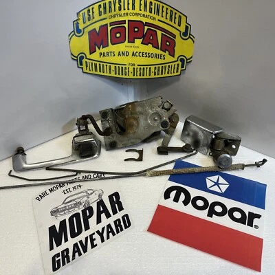 Conjunto de cerradura de puerta Plymouth Barracuda RS 1967-1968 cementerio Mopar Foto 1 de 4