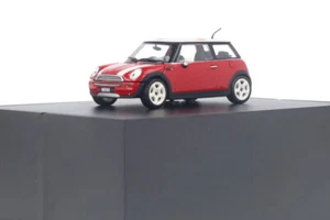 Minichamps 1:43 BMW Mini Cooper Red With roof England Dealer ver. 80420309027 - Picture 1 of 2