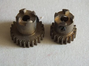 Märklin Metall Baukasten 10727 Ritzel 18mm, 10721 Ritzel 14mm mit Klauenkupplung - Bild 1 von 1