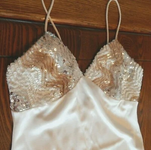 Weißes ärmelloses Polyesterkleid volle Länge Kleid Pailletten Top Größe Large gebraucht, in einwandfreiem Zustand - Bild 1 von 5