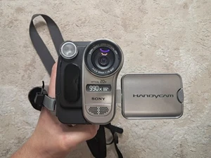 Sony Handycam CCD-TRV238E Hi8 Camcorder Player Video Recorder Made In Japan - Picture 1 of 18