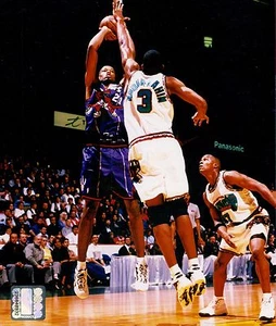 Foto brillante de 8x10 de Marcus Camby de los Toronto Raptors sin firmar NBA A - Imagen 1 de 1