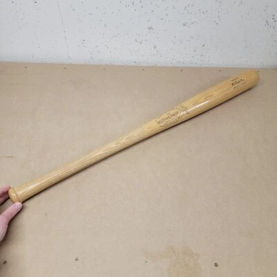 Nelson Fox Louisville Slugger Bat 34" Powerized – Vintage, Excellent Condition - Image 1 of 4
