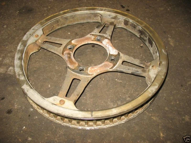 Piñón trasero 81 KAWASAKI KZ440 KZ 440 LTD 65 DIENTES # Foto 1 de 1