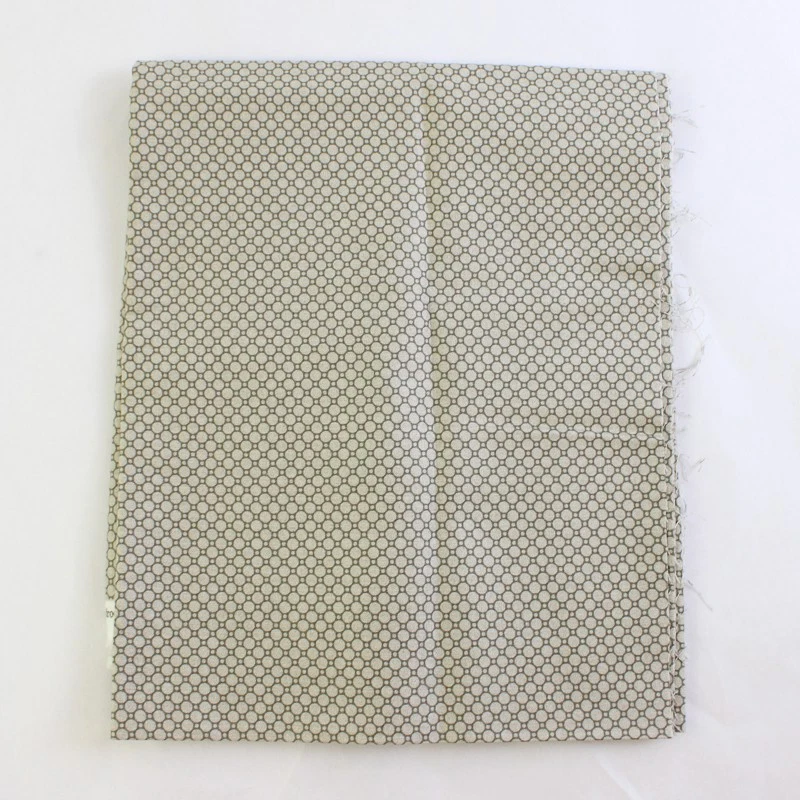 Tela de algodón acolchada ligera tejida de gallo rojo 44" de ancho x 1 yarda blanca de cabaña Foto 1 de 4