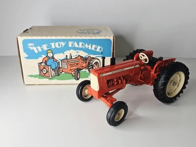 Ertl - Toy Farmer 1989 - Tractor Allis-Chalmers D19 - Diecast 1:16 Foto 1 de 4