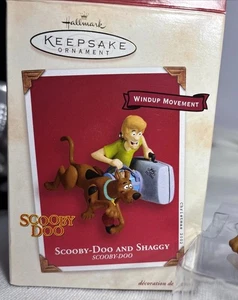 Hallmark Keepsake Scooby-Doo And Shaggy Christmas Ornament w/ Wind Up Movement - Picture 1 of 6