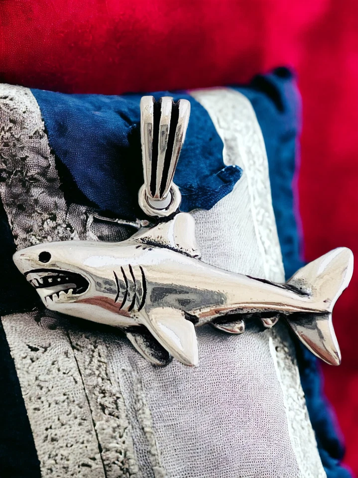 Collana Pendant Squalo Da Uomo In Argento Sterling Gioielleria Gotica - Immagine 1 di 1