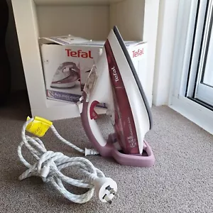 Tefal 5325 Ultraglide Steam Iron Ultragliss Power zone Aqua Speed Anti-calc Sys - Picture 1 of 20