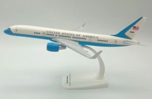 PPC 223090 1:200 Boeing 757-200 C32A USAF United States Plastic Push-Fit - Foto 1 di 1