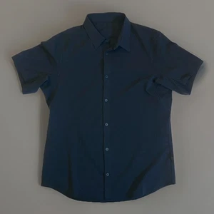 Lululemon Men Airing Easy Short Sleeve Shirt Size S Button Down Black - Picture 1 of 8