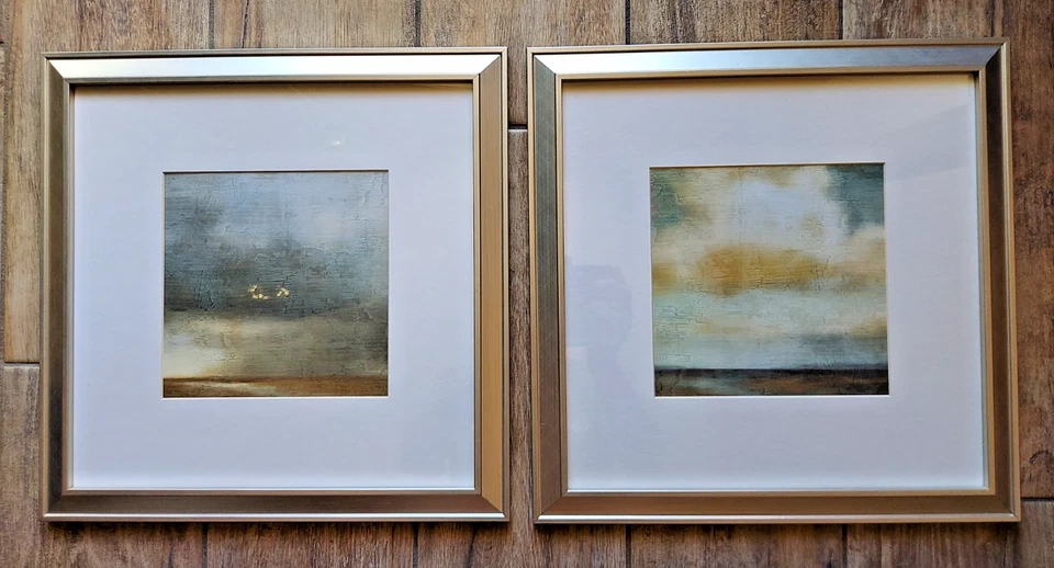 Marco de fotos de arte colgante de pared tono plata cepillado de 16"x16", con tapete con vidrio Foto 1 de 4