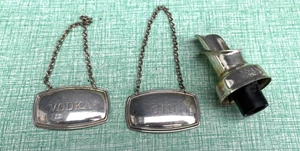 Vintage bar Mr No Drip liquor pourer + silver plate decanter labels Gin Vodka - Picture 1 of 9