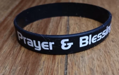 1 Pulsera Pulsera de Silicona Oración y Bendiciones Negra con Blanca Foto 1 de 4