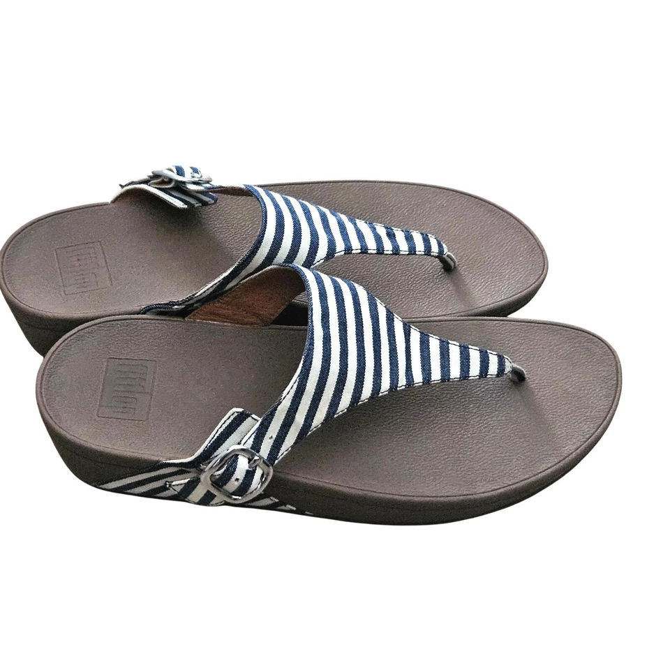 Sandálias femininas FitFlop listradas náuticas azul creme 9 - Imagem 1 de 4