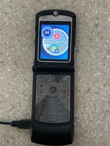 READ FIRST!! Motorola Razr V3 Cingular Black Cell Phone Vintage Parts Repair - Picture 1 of 13