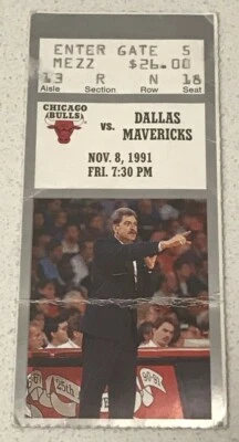 Boleto de los Dallas Mavericks Chicago Bulls del 8/11/91 Michael Jordan Phil Jackson Foto 1 de 2