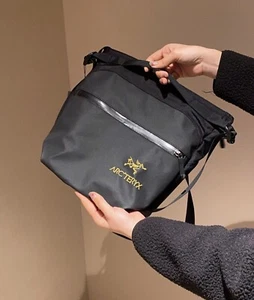 NWT Arc’teryx X BEAMS Arro 8 shoulder bag Exclusive collection - Picture 1 of 9