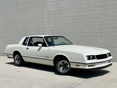 Chevrolet Monte Carlo 1984  Foto 1 de 4