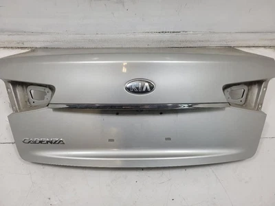 Tapa de maletero Kia Cadenza 2014-2016 - Metal satinado *Sin paquete de avance* Foto 1 de 4