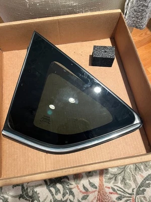 Driver Left Quarter Glass Privacy Tint Fits 2013-2018 Toyota RAV4 **NEW IN BOX** - Image 1 of 4