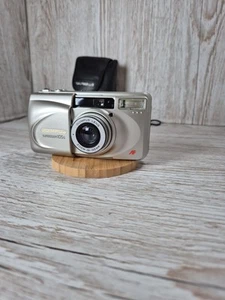 Olympus Superzoom 105G fotocamera 35 mm pellicola punta e scatta argento con custodia - Foto 1 di 7
