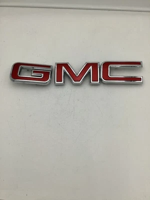 Juego de emblema de parrilla delantera Canyon Denali AT4 84237676 OEM 2023-2025 “GMC” Foto 1 de 4