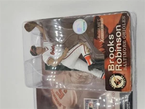 2004 MCFARLANE COOPERSTOWN COLLECTION SERIES 1 BROOKS ROBINSON ACTION FIGURE NEW - Picture 1 of 14