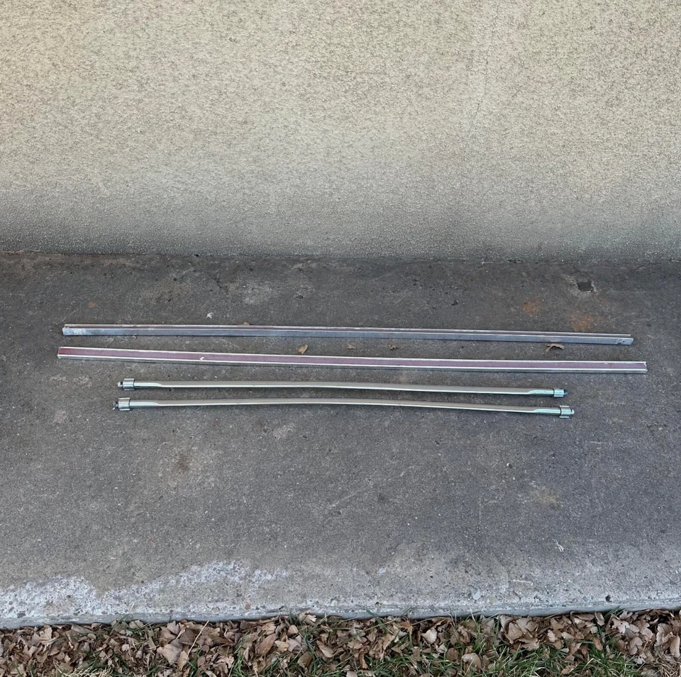 IH International Harvester Scout II roof rack bars 71-80 - Image 1 of 4