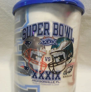 Unbenutzte SUPER SCHÜSSEL 39 XXXIX PATRIOTS vs EAGLES Kunststoffbecher & T-Shirt XL 2005 - Bild 1 von 6
