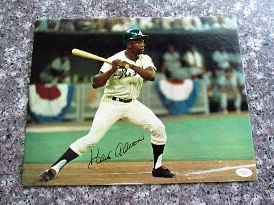 HANK AARON HOME RUN CHAMP MVP BRAVES BREWERS HOF SIGNED AUTO 11 X 14 PHOTO JSA - Image 1 of 3