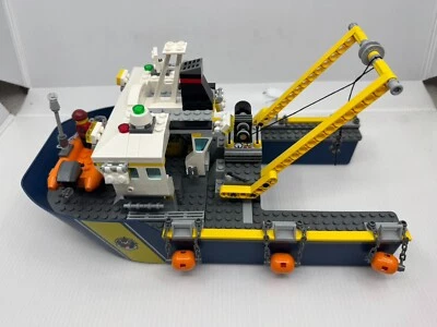 LEGO CITY: Deep Sea Exploration Vessel (60095)  BUILDT NO BOX AS IS - Image 1 of 4