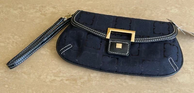 LIZ CLAIBORNE LOGO PURSE/CLUTCH. BLACK. WRISTLETS. HANDBAG - Image 1 of 4